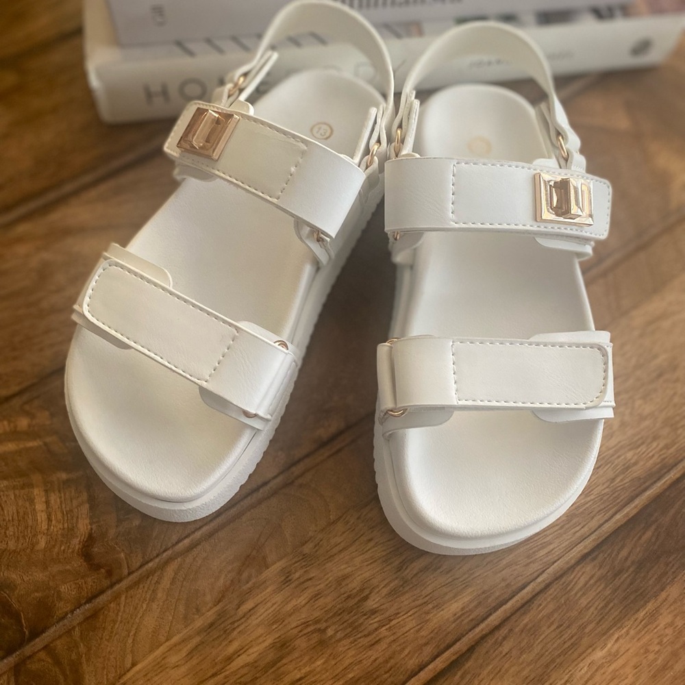 Trendy summer sandals